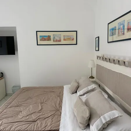 Queen - Luxury (adults Only) * Forio di Ischia