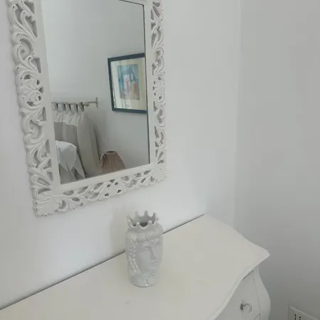 Queen - Luxury (adults Only) 게스트하우스 Forio di Ischia